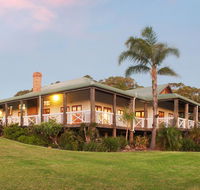 The Farmhouse - Accommodation Mt Buller