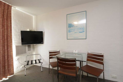 Atrium Hotel Mandurah - Accommodation Mt Buller 2