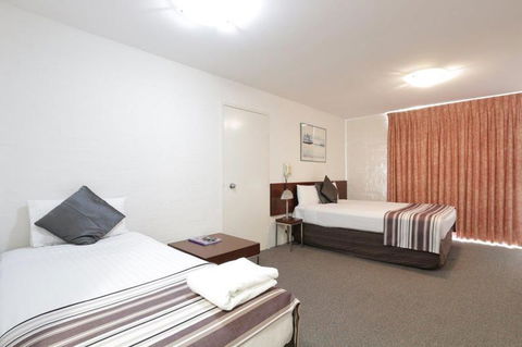Atrium Hotel Mandurah - Accommodation Mt Buller 1