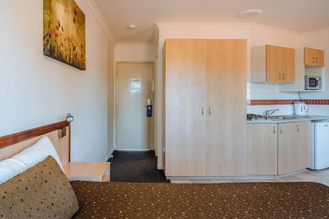 Canning Bridge Auto Lodge - Accommodation Mt Buller 33