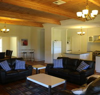 Burton Farmhouse - Accommodation Mt Buller