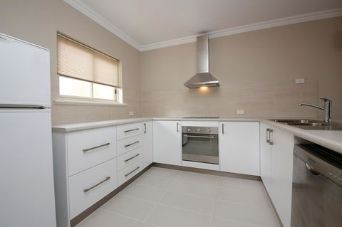 The Marina Hotel - Mindarie - Accommodation Mt Buller 8