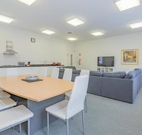 4 Bedroom House - Hobart CBD - Free Parking - Accommodation Mt Buller