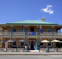 The Richmond Arms Hotel - Accommodation Mt Buller