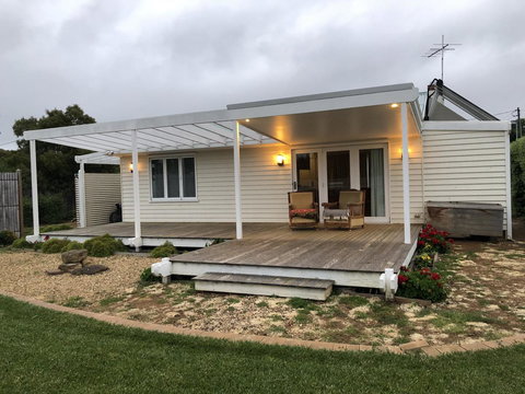 Richmond Bridge Accommodation â€œTwo The Bridgeâ€ - Accommodation Mt Buller 1