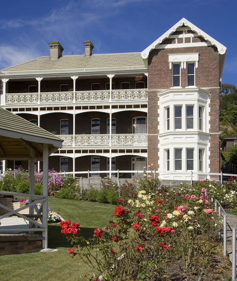 Auldington Hotel - Accommodation Mt Buller 0