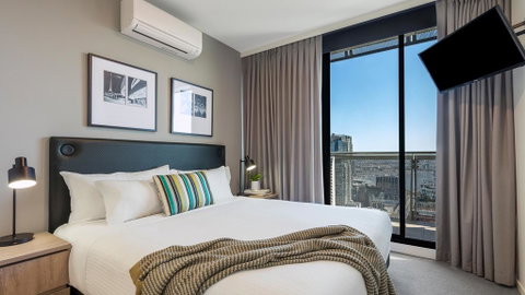 Oaks Melbourne On William Suites - Accommodation Mt Buller 2