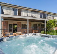Ocean Breeze Retreat - with spa and space - Accommodation Mt Buller