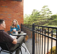 Oxley Court Serviced Apartments - Accommodation Mt Buller