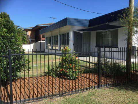 Pet Friendly Home Walking Distance To Surf Beach - North St, Woorim - Accommodation Mt Buller 0