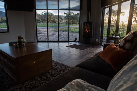 Pomonal Estate Mt Cassell Villa - Accommodation Mt Buller 2