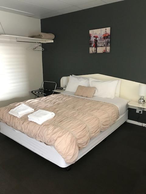 RAILWAY HOTEL MOTEL - Accommodation Mt buller 3