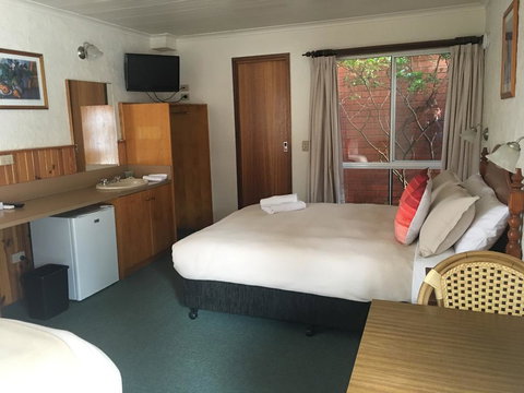Railway Motel Myrtleford - Accommodation Mt Buller 1