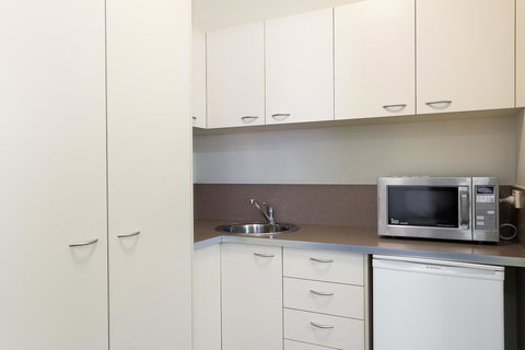 Redcliffe Motor Inn - Accommodation Mt buller 1