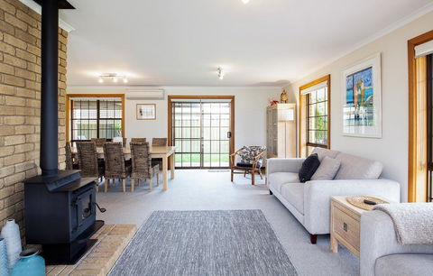 Relax On Ryan @ Robe - Accommodation Mt Buller 1