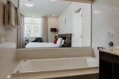 Sfera's Park Suites & Convention Centre - Accommodation Mt Buller 1