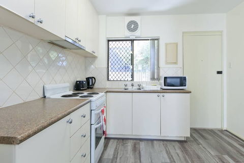 South Perth Perfect Location Free WIFI & Parking - Accommodation Mt Buller 2