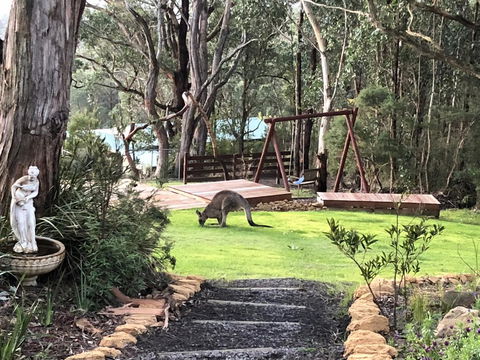 Southern Anchorage Retreat - Accommodation Mt Buller 3