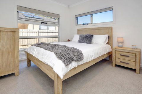 Staughton Sounds - Accommodation Mt Buller 2