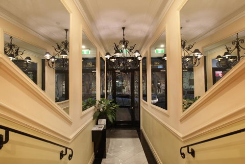 StayCentral On Little Collins - Accommodation Mt Buller 2