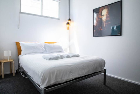 Stylish Warehouse Convert 2 Bedroom Apartment - Accommodation Mt Buller 3