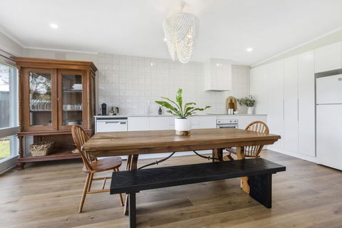 SUNKISSED - MORNINGTON - Accommodation Mt Buller 0