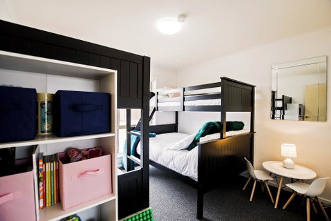 Sunny Shackell - Echuca Moama Holiday Accommodation - Accommodation Mt buller 2