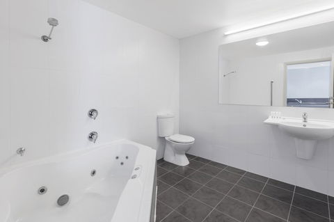 Travelodge Hotel Hobart Airport - Accommodation Mt Buller 11