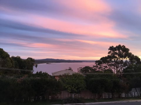 GRANITE BEACH HOUSE @ Bay Of Fires - Accommodation Mt Buller 0