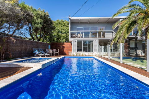 Front Beach House - Accommodation Mt Buller 0