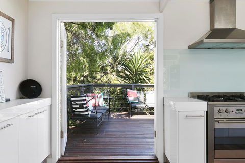 Front Beach House - Accommodation Mt Buller 11