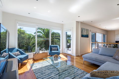 Front Beach House - Accommodation Mt Buller 1