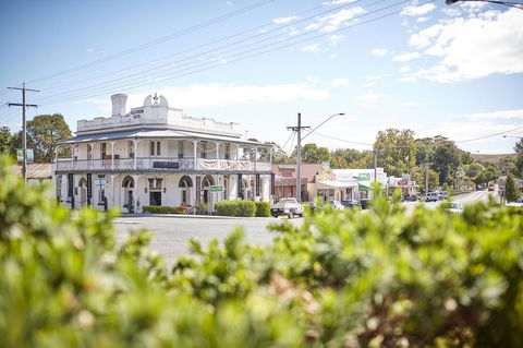 The Alexandra Hotel - Accommodation Mt Buller 0