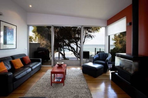 Battery Cove Beach Front Apartment - Accommodation Mt Buller 14