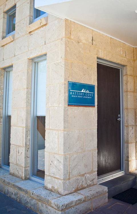 Battery Cove Beach Front Apartment - Accommodation Mt Buller 6