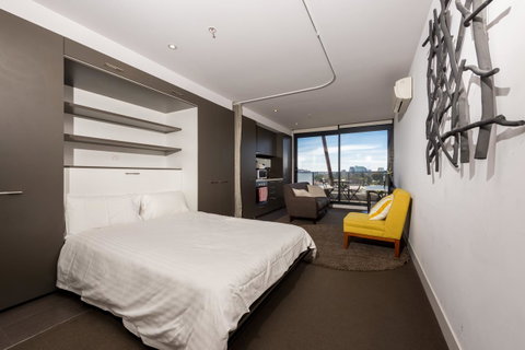 Amazing Accommodations : South Yarra - Accommodation Mt Buller 29