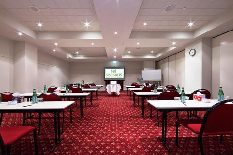 Seasons Botanic Gardens - Accommodation Mt Buller 30
