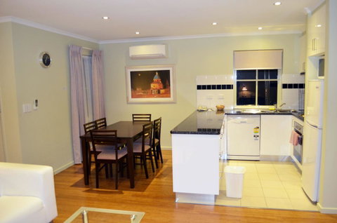Best Western Plus Buckingham International - Accommodation Mt Buller 25