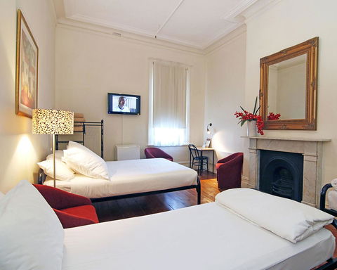 Hotel Claremont Guest House - Accommodation Mt Buller 10