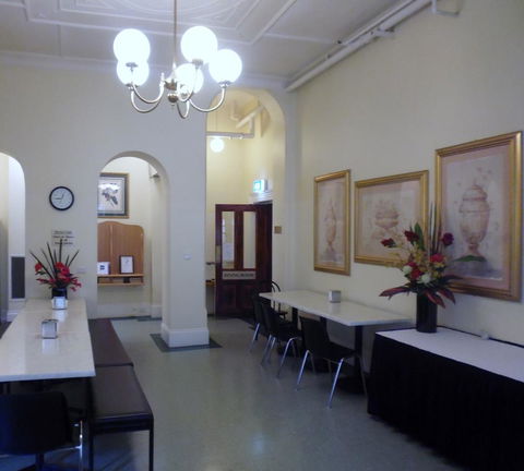 Hotel Claremont Guest House - Accommodation Mt Buller 32