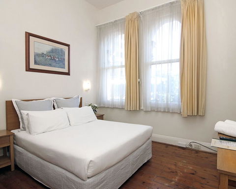 Hotel Claremont Guest House - Accommodation Mt Buller 29