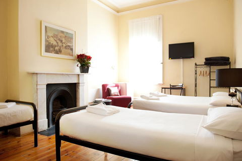 Hotel Claremont Guest House - Accommodation Mt Buller 39