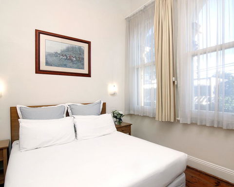 Hotel Claremont Guest House - Accommodation Mt Buller 6