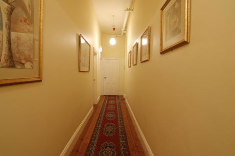 Hotel Claremont Guest House - Accommodation Mt Buller 18