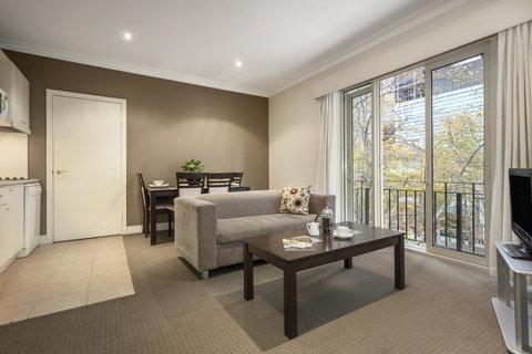 Comfort Hotel Melbourne Central - Accommodation Mt Buller 9