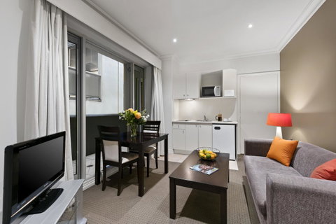 Comfort Hotel Melbourne Central - Accommodation Mt Buller 2
