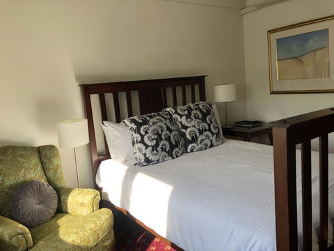 The Corner Hotel Alexandra - Accommodation Mt Buller 2