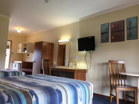 The Finley Palm Motor Inn - Accommodation Mt Buller 1