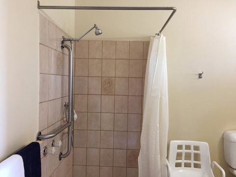 The Finley Palm Motor Inn - Accommodation Mt Buller 2