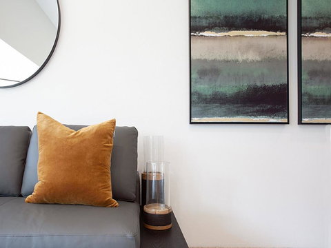 THE HYDEAWAY-LUXE HYDE PARK CITY APARTMENT-hosted By LAbode Accommodation - Accommodation Mt buller 2